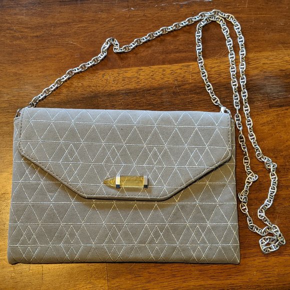 City Slim Clutch in Dove Grey Metallic WITH Silver Versatile Chain - Picture 1 of 3